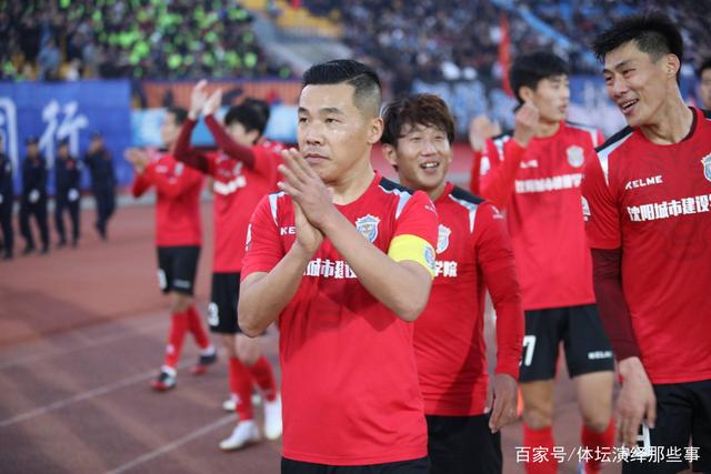 国安迎战浦项，五名外援出场，杜齐亚克与阿科洛首秀