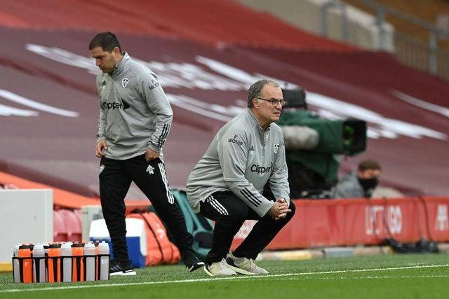 女篮艰难取胜，首发控卫表现引发争议