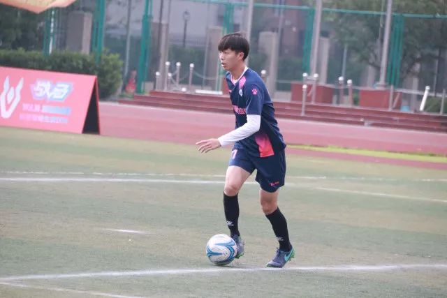 巴尔韦德成穆里尼奥场上战术核心与领袖